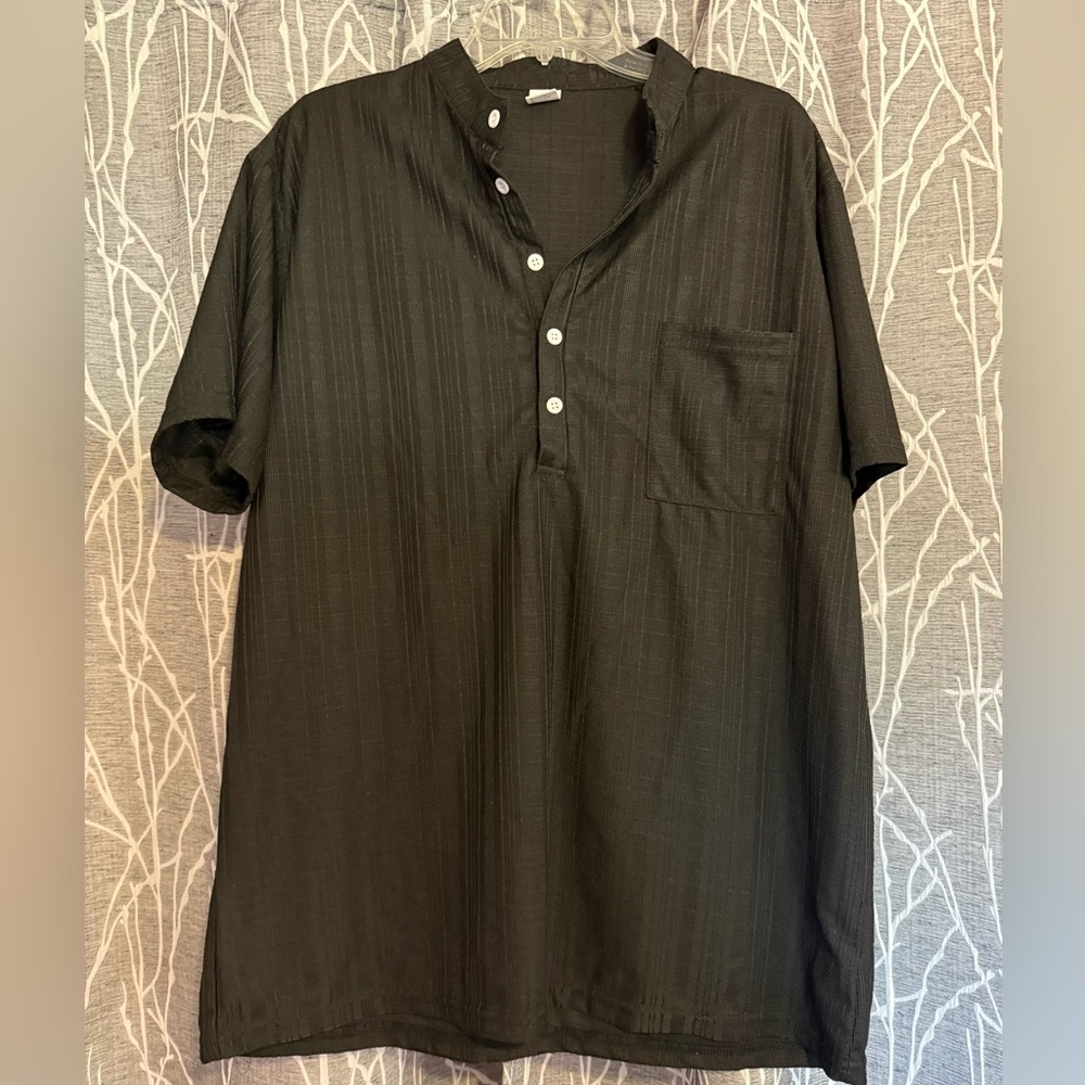 NWOT Black Casual Button Down Shirt size XXL​ runs small
